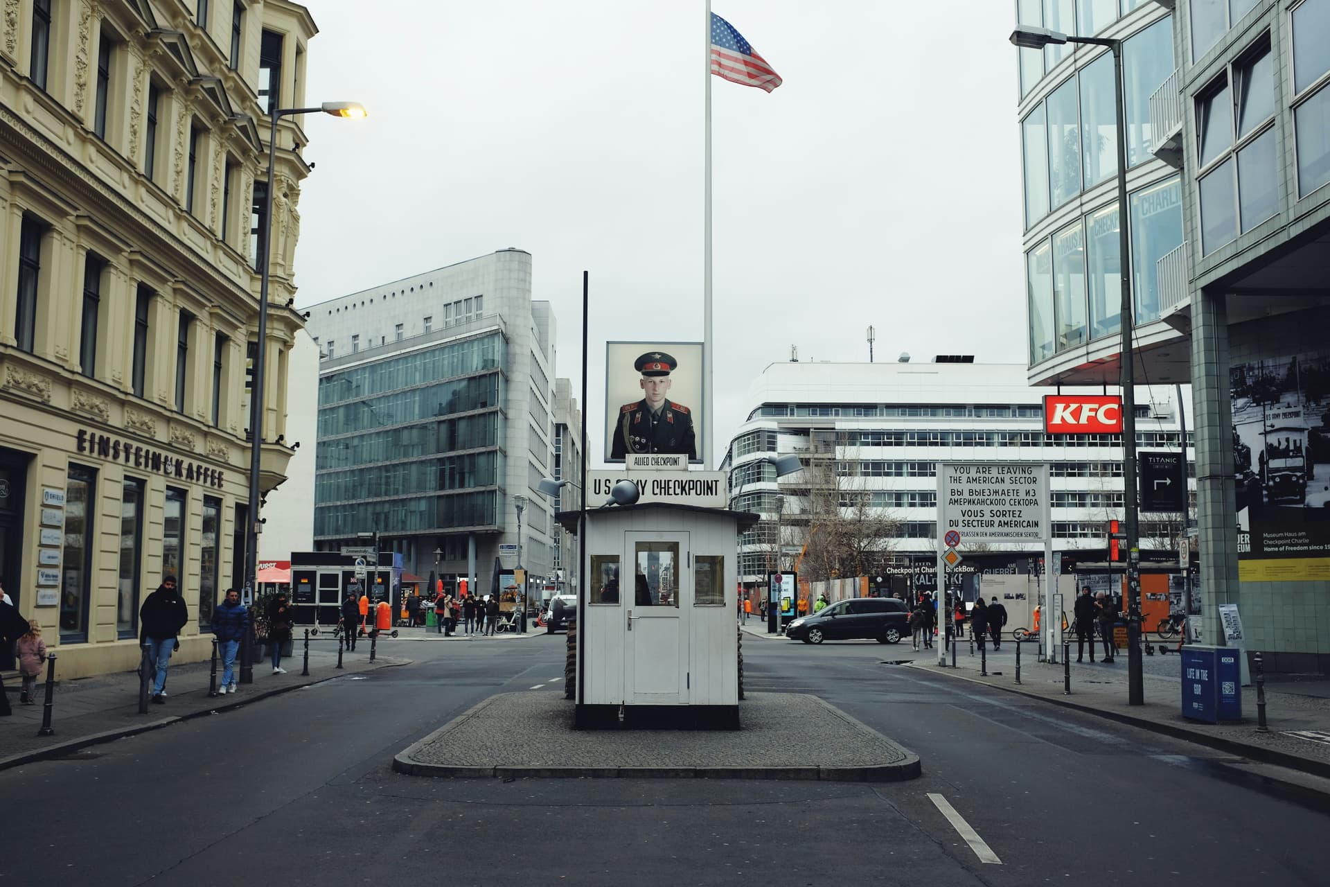 Checkpoint Charlie em Berlim