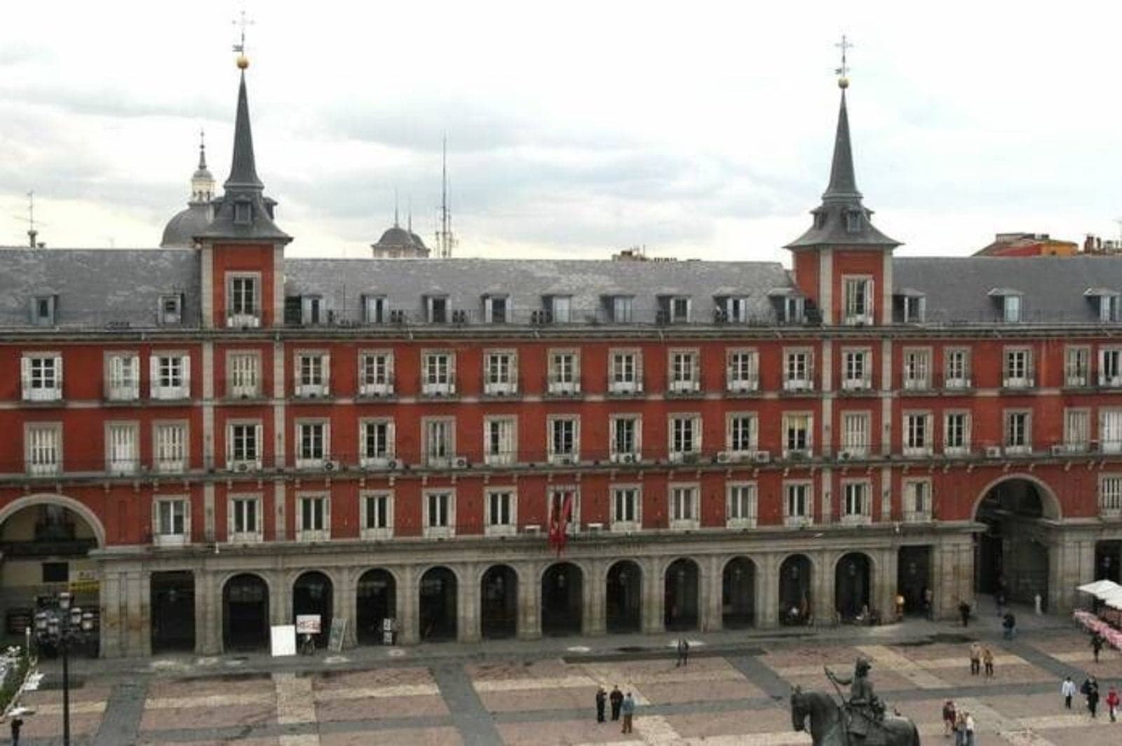 Arco de Cuchilleros